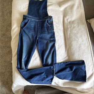 Women's Blue High-Waisted Jeans